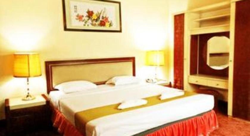 New Grand Park Hotel Surabaia Exterior foto